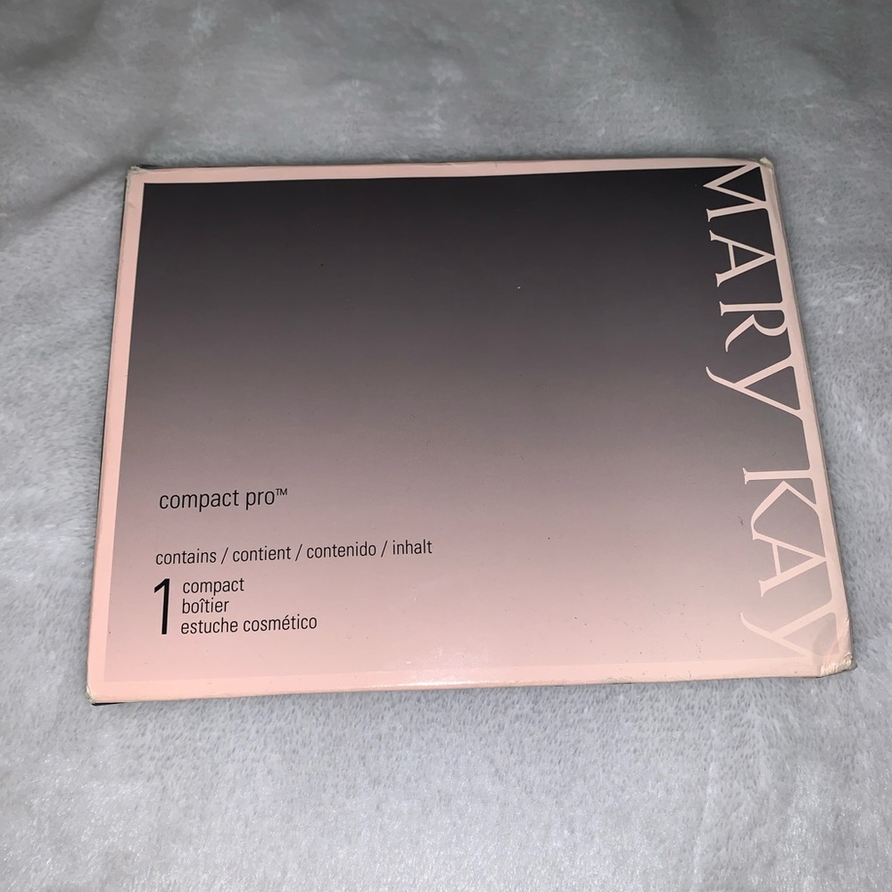 MARY KAY COMPACT PRO